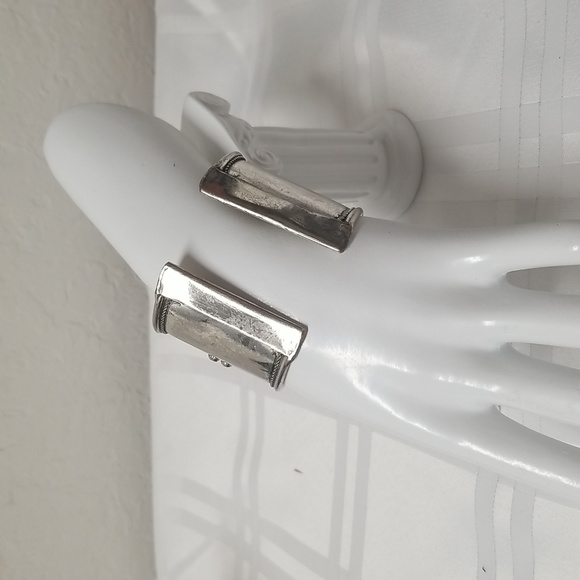 BRACELET, Costume Jewelry, Unknown Black Stone, originally blackened GUC. B4 - Picture 3 of 8